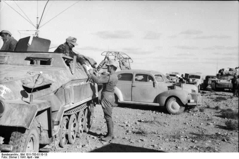 Bundesarchiv bild 101i 783 0110 132c nordafrika2c schc3bctzenpanzer mit sender