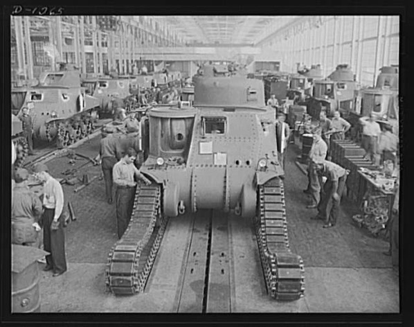 Chrysler tank arsenal workers in the huge tank chrysler arsenal near detroit e19e78